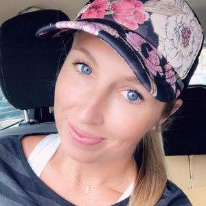 Meet your Posher, Tera